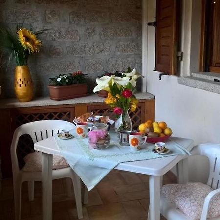 Villa Casa Nel Borgo Di San Pantaleo Exterior foto