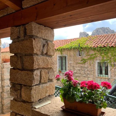 Villa Casa Nel Borgo Di San Pantaleo Exterior foto